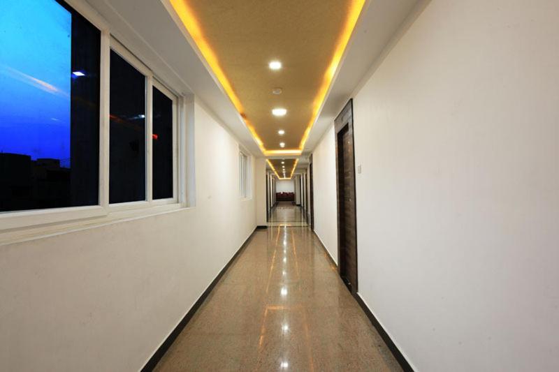 Hotel Sai International Chennai Exteriör bild